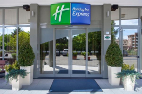 Гостиница Holiday Inn Express Parma, an IHG Hotel  Парма